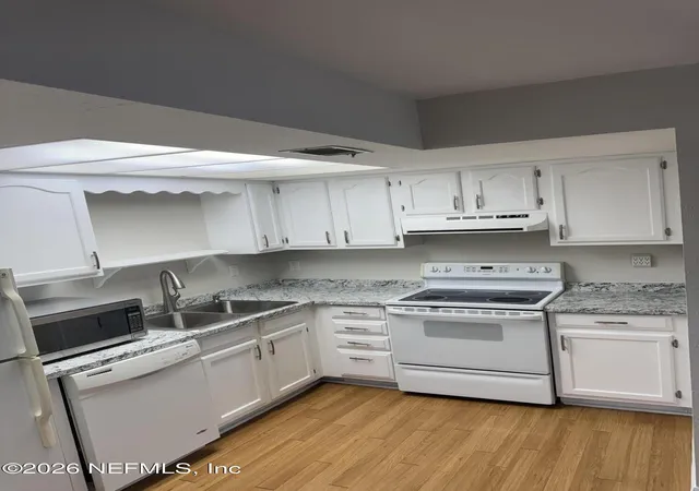 Photo 3 of Condo for sale at 1515 NW 29th Road #D6, Gainesville, FL 32605 | MLS# 2159006 | Listing updated on 2026-08-07