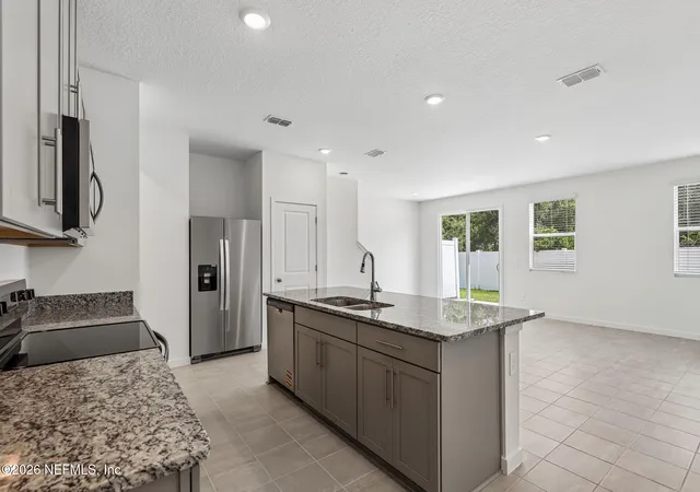 4th image of 3762 Cairo Wy, Jacksonville, FL 32068 | MLS# 2160029