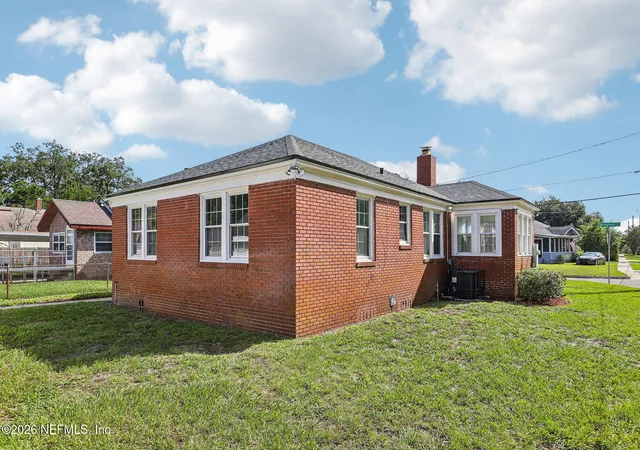 5th image of 5902 Springfield Blvd, Jacksonville, FL 32208 | MLS# 2159081