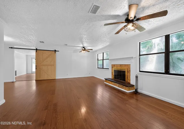 Photo 3 of Single family home for sale at 1504 Hammondwood Rd N, Jacksonville, FL 32221 | MLS# 2159089 | Listing updated on 2026-09-16