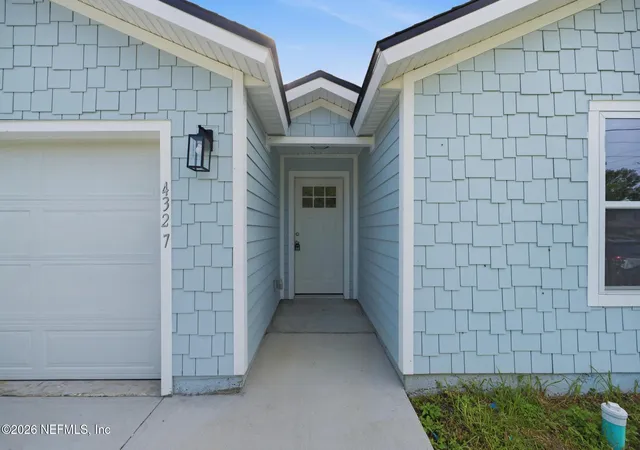 3rd image of 4327 Bessie Cir E, Jacksonville, FL 32209 | MLS# 2159101