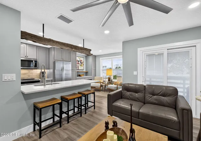 5th image of 1028 4Th St N, Jacksonville Beach, FL 32250