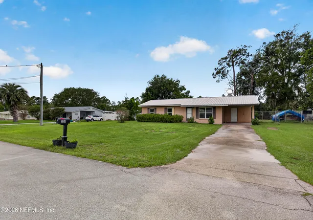 Photo 2 of Single family home for sale at 105 E Rellim Dr, Palatka, FL 32177 | MLS# 2159166 | Listing updated on 2026-08-25