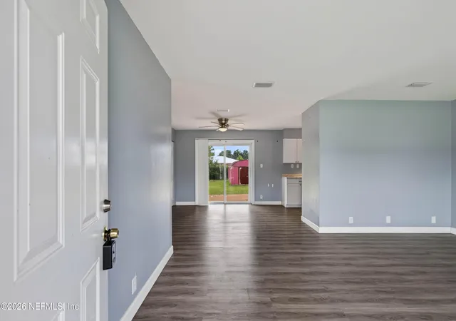 Photo 5 of Single family home for sale at 105 E Rellim Dr, Palatka, FL 32177 | MLS# 2159166 | Listing updated on 2026-08-25