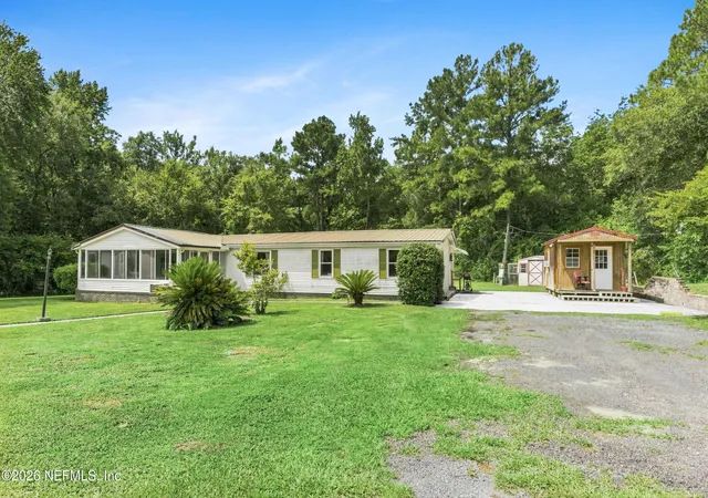 Photo 3 of Manufactured home for sale at 19801 Nolan Jones Rd, Hilliard, FL 32046 | MLS# 2159328 | Listing updated on 2026-08-14