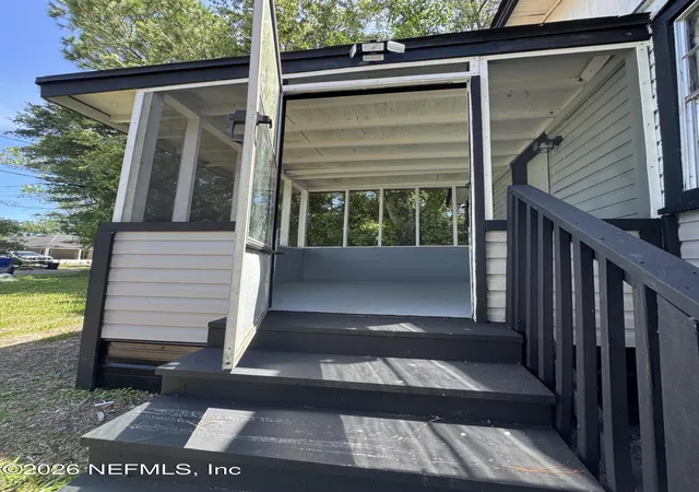 Photo 3 of Single family home for sale at 867 E Aiken St, Saint Augustine, FL 32084 | MLS# 2159208 | Listing updated on 2026-08-08