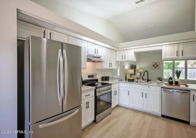 3rd image of 3902 Hunters Lake Cir W, Jacksonville, FL 32210 | MLS# 2159229