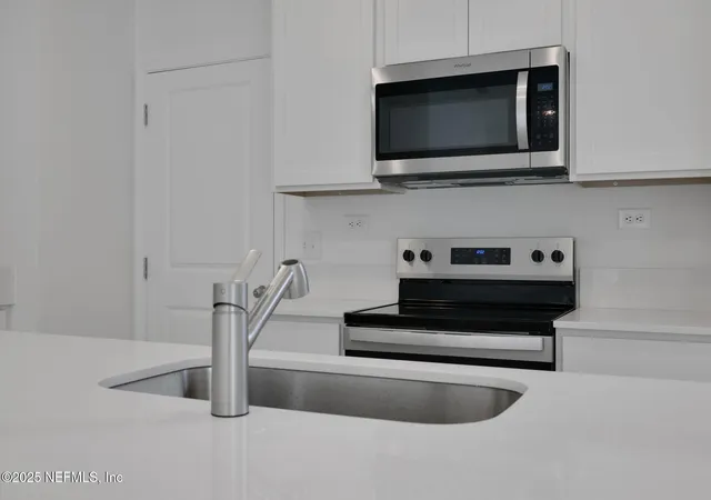 Photo 3 of Townhouse for sale at 3779 Athenian Way, Middleburg, FL 32068 | MLS# 2159241 | Listing updated on 2026-09-20