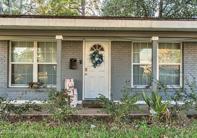 Photo 3 of Single family home for sale at 3008 Carrevero Dr W, Jacksonville, FL 32216 | MLS# 2159256 | Listing updated on 2026-08-31