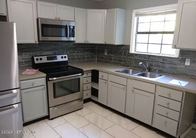 Photo 4 of Single family home for sale at 516 E 58th Street, Jacksonville, FL 32208 | MLS# 2159289 | Listing updated on 2026-09-01