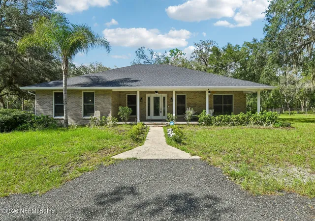 Photo 1 of Single family home for sale at 135 Pearsall Cir, Melrose, FL 32666 | MLS# 2159365 | Listing updated on 2026-08-10