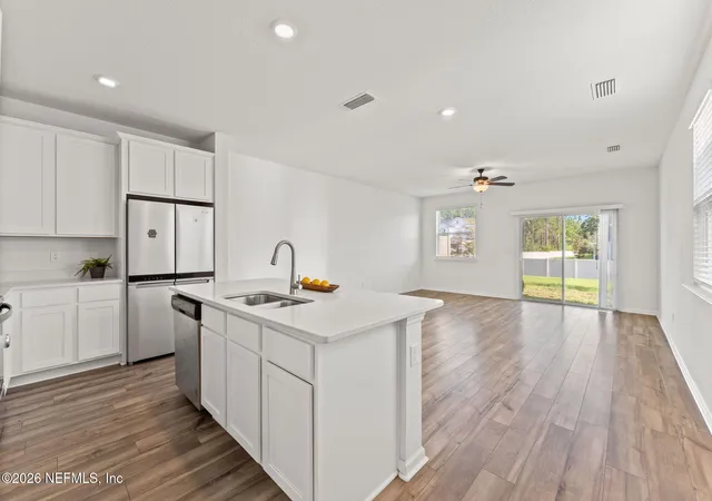 Photo 4 of Townhouse for sale at 9843 Fiddleback Ln, Jacksonville, FL 32222 | MLS# 2159320 | Listing updated on 2026-09-06