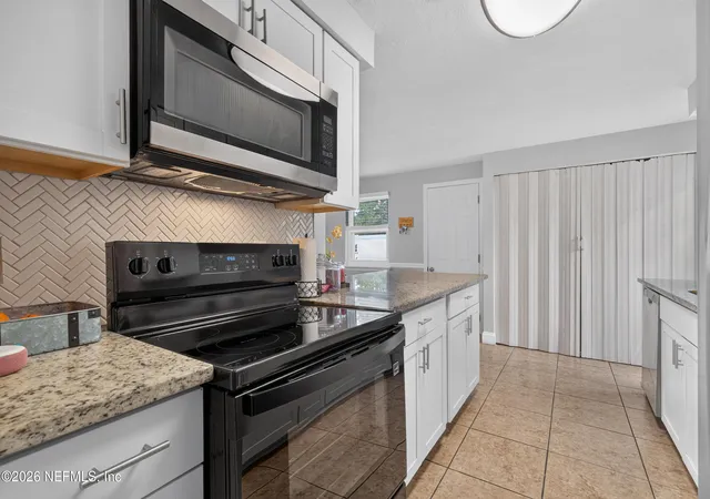Photo 3 of Single family home for sale at 11622 White Horse Rd, Jacksonville, FL 32246 | MLS# 2159510 | Listing updated on 2026-08-23