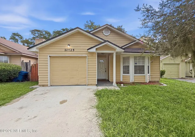 Photo 1 of Sale Pending at 10725 Meadowlea Dr, Jacksonville, FL 32218 | MLS# 2160187 | Listing updated on 2026-08-28