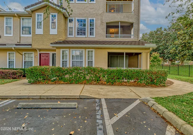 2nd image of 10075 Gate Pkwy N #1106, Jacksonville, FL 32246 | MLS# 2159385