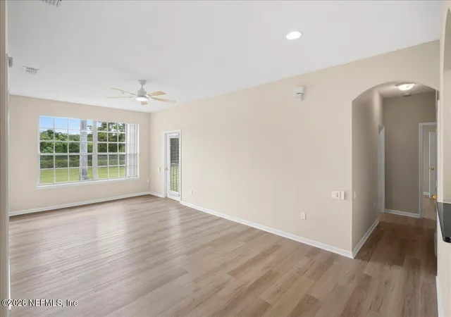 4th image of 10550 Baymeadows Rd #924, Jacksonville, FL 32256 | MLS# 2159496