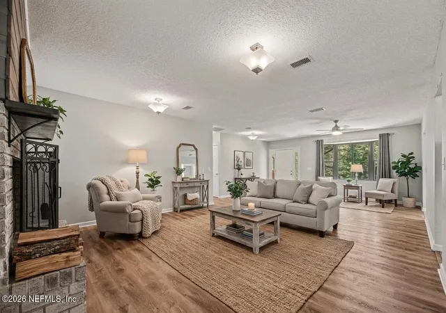 Photo 3 of Single family home for sale at 4059 Inglewood Dr, Middleburg, FL 32068 | MLS# 2159483 | Listing updated on 2026-09-15