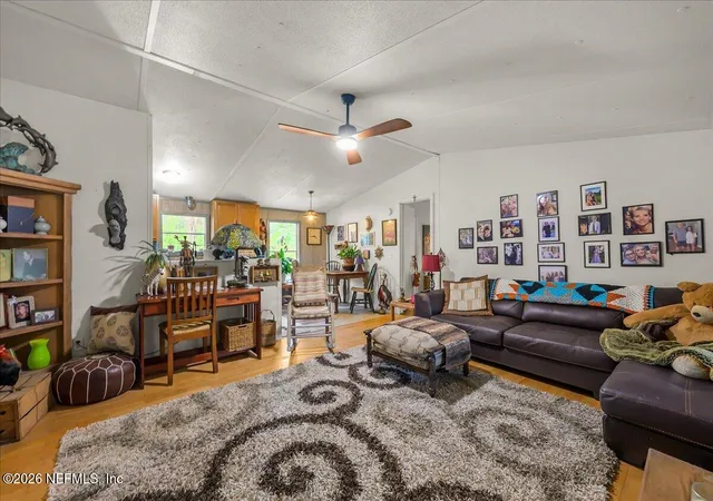 3rd image of 6308 Grandview Ct, Keystone Heights, FL 32656 | MLS# 2159577