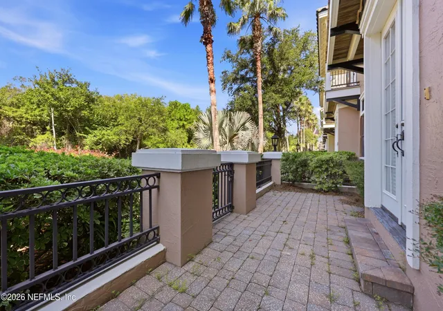Photo 3 of Townhouse for sale at 654 S Loop Pkwy, Saint Augustine, FL 32095 | MLS# 2160447 | Listing updated on 2026-09-15