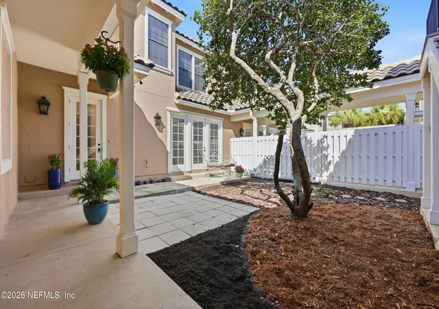 Photo 3 of Townhouse for sale at 654 S Loop Pkwy, Saint Augustine, FL 32095 | MLS# 2160447 | Listing updated on 2026-09-15