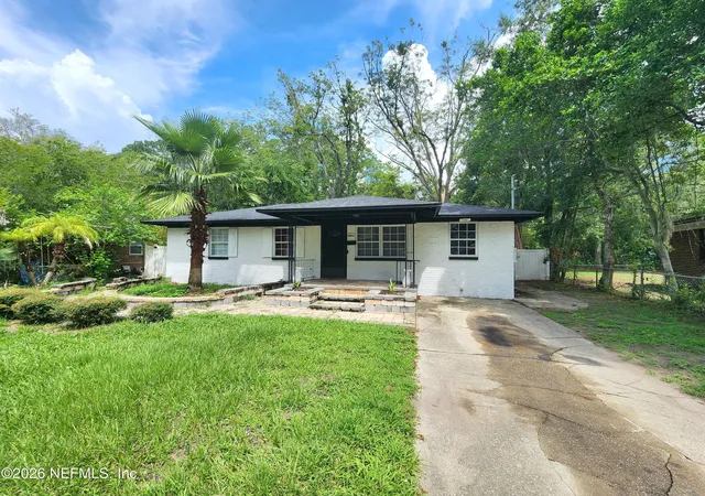 2nd image of 2611 Sunny Acres Dr N, Jacksonville, FL 32209 | MLS# 2159468