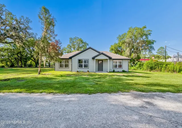 Photo 2 of Single family home for sale at 570 SW 5th Street, Lake Butler, FL 32054 | MLS# 2159608 | Listing updated on 2026-08-23