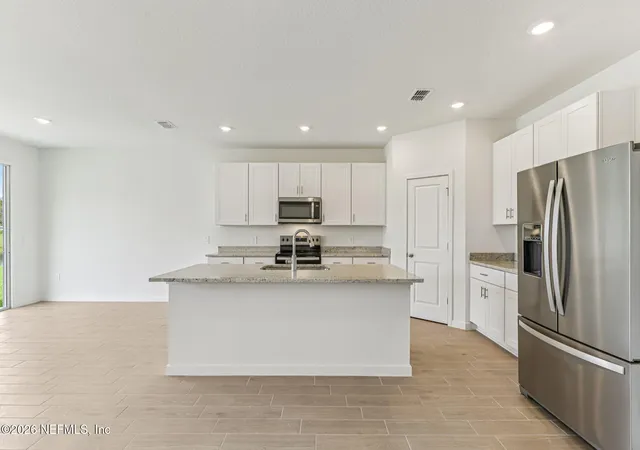 Photo 4 of Single family home for sale at 7309 Everett Forest Dr, Jacksonville, FL 32219 | MLS# 2160003 | Listing updated on 2026-09-17