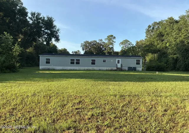 Photo 2 of Sale Pending at 5206 Silver Lake Dr #2, Palatka, FL 32177 | MLS# 2160377 | Listing updated on 2026-08-27