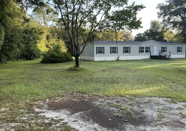 Photo 3 of Sale Pending at 5206 Silver Lake Dr #2, Palatka, FL 32177 | MLS# 2160377 | Listing updated on 2026-08-27