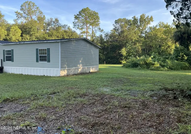 Photo 4 of Sale Pending at 5206 Silver Lake Dr #2, Palatka, FL 32177 | MLS# 2160377 | Listing updated on 2026-08-27