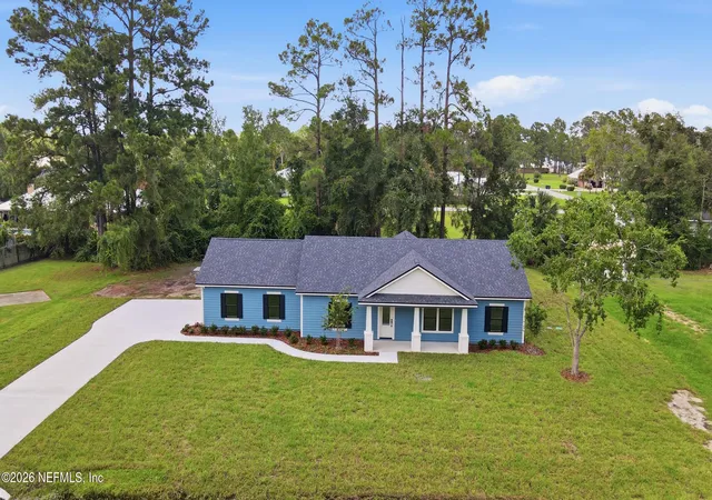 Photo 2 of Single family home for sale at 114 W Camelot Dr, Palatka, FL 32177 | MLS# 2160448 | Listing updated on 2026-08-20