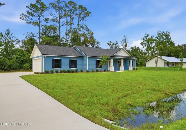 Photo 4 of Single family home for sale at 114 W Camelot Dr, Palatka, FL 32177 | MLS# 2160448 | Listing updated on 2026-08-20