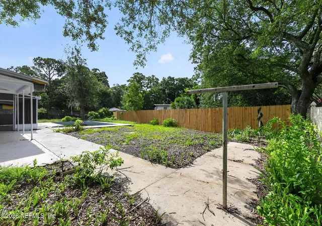 Photo 3 of Single family home for sale at 5932 El Morro Dr S, Jacksonville, FL 32277 | MLS# 2159610 | Listing updated on 2026-09-15
