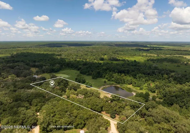 Photo 31 of Manufactured home for sale at 703 Walker Dr, Interlachen, FL 32148 | MLS# 2159598 | Listing updated on 2026-08-12
