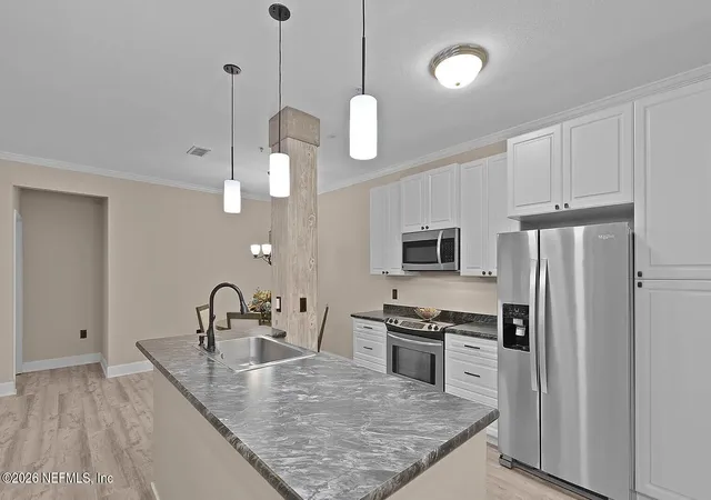 Photo 3 of Sale Pending at 7800 Point Meadows Dr #413, Jacksonville, FL 32256 | MLS# 2159966 | Listing updated on 2026-08-30