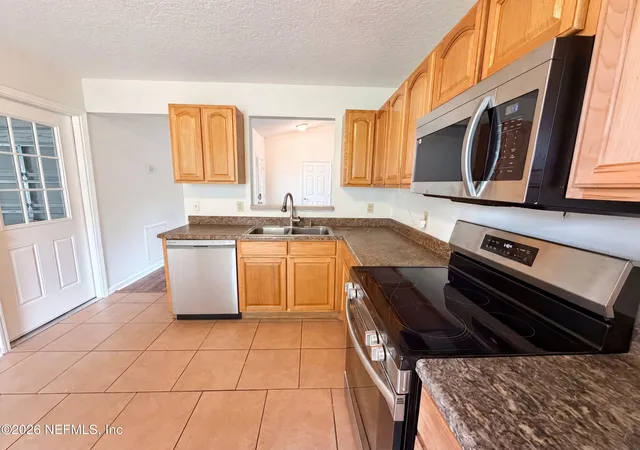 Photo 2 of Single family home for sale at 4224 Harbor View Dr, Jacksonville, FL 32208 | MLS# 2159617 | Listing updated on 2026-09-15