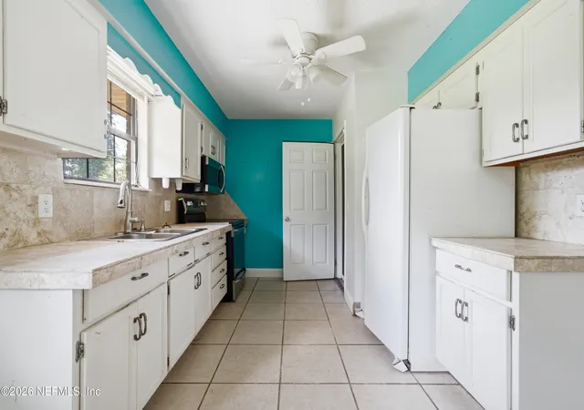 4th image of 244 Se Arapahoe Ln, Lake City, FL 32025 | MLS# 2159851