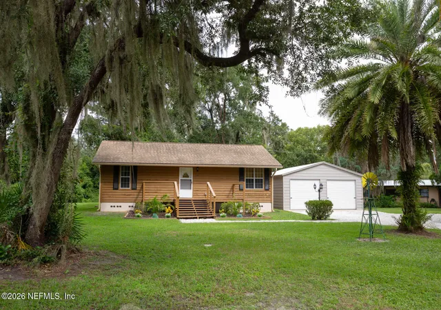 Photo 3 of Single family home for sale at 102 River Rd Dr, Palatka, FL 32177 | MLS# 2159916 | Listing updated on 2026-08-16