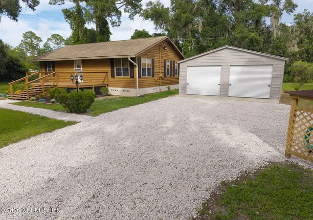 Photo 5 of Single family home for sale at 102 River Rd Dr, Palatka, FL 32177 | MLS# 2159916 | Listing updated on 2026-08-16