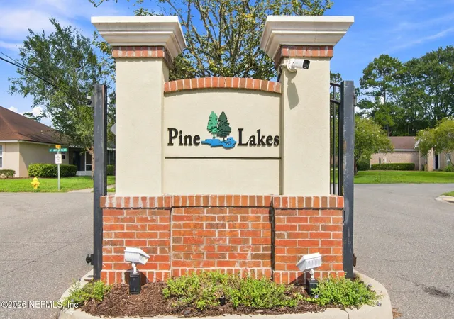 Photo 1 of Single family home for sale at 454 Northside Dr S, Jacksonville, FL 32218 | MLS# 2159722 | Listing updated on 2026-08-31