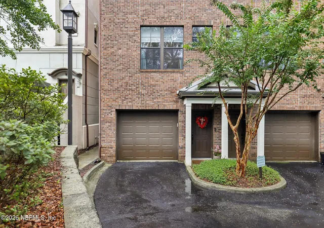 2nd image of 9823 Tapestry Park Cir, Jacksonville, FL 32246