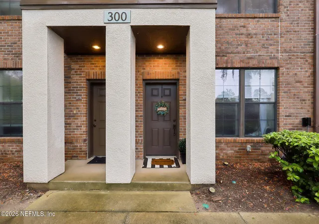 2nd image of 9823 Tapestry Park Cir #303, Jacksonville, FL 32246 | MLS# 2160123