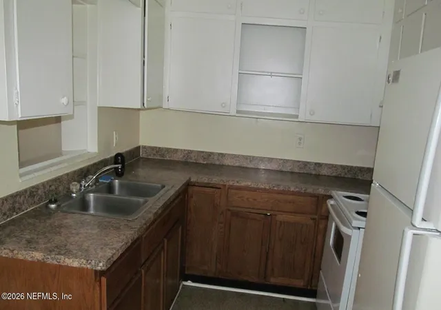 Photo 2 of Sale Pending at 2870 Lenox Ave, Jacksonville, FL 32254 | MLS# 2159746 | Listing updated on 2026-08-19
