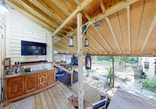 Photo 3 of Single family home for sale at 216 N Summit St, Crescent City, FL 32112 | MLS# 2160088 | Listing updated on 2026-08-15