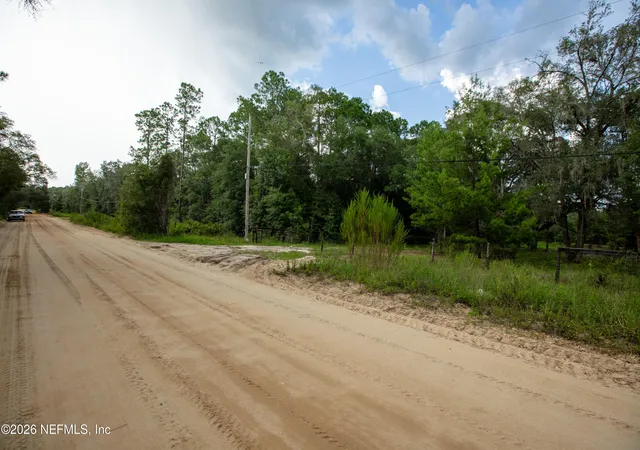 Photo 3 of Sale Pending at 5870 Indian Trl, Keystone Heights, FL 32656 | MLS# 2160338 | Listing updated on 2026-09-18