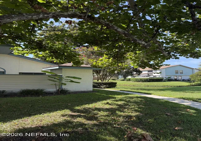 Photo 3 of Condo for sale at 1702 Challenger Ct W #1702, Jacksonville, FL 32233 | MLS# 2160403 | Listing updated on 2026-09-21