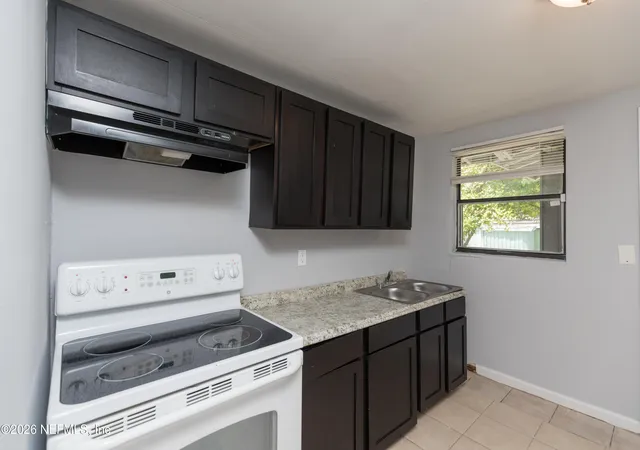 3rd image of 1598 W 33Rd St, Jacksonville, FL 32209 | MLS# 2161074