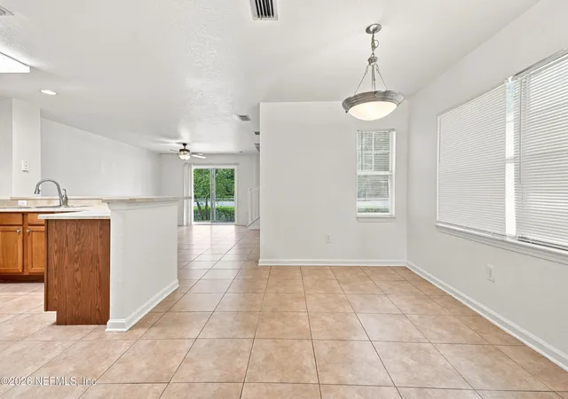 5th image of 8550 Argyle Business Loop, Jacksonville, FL 32244