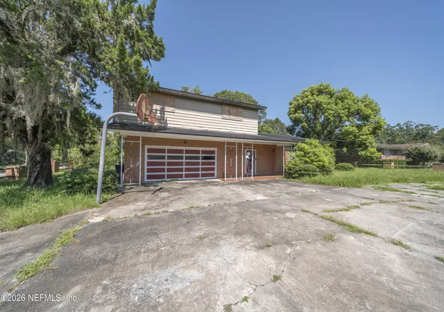 Photo 3 of Sale Pending at 7236 Richardson Rd, Jacksonville, FL 32209 | MLS# 2160571 | Listing updated on 2026-09-13