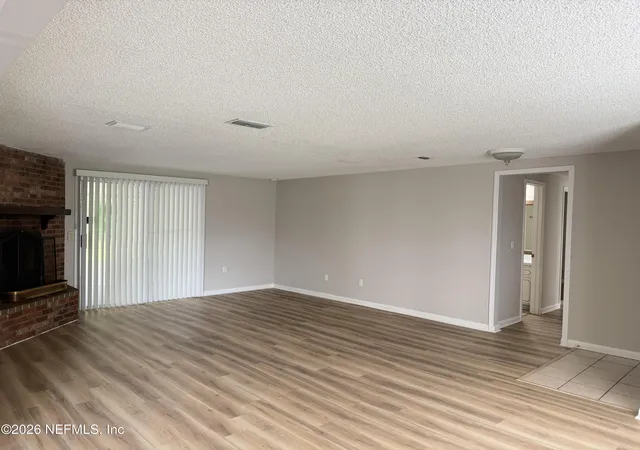 Photo 4 of Single family home for sale at 8672 Hammondwood Rd S, Jacksonville, FL 32221 | MLS# 2159911 | Listing updated on 2026-08-13